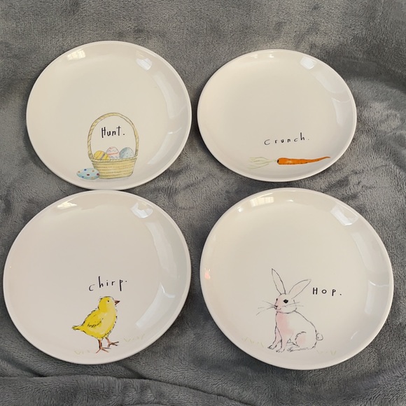 Rae Dunn set of 8 Easter plates - Picture 1 of 4
